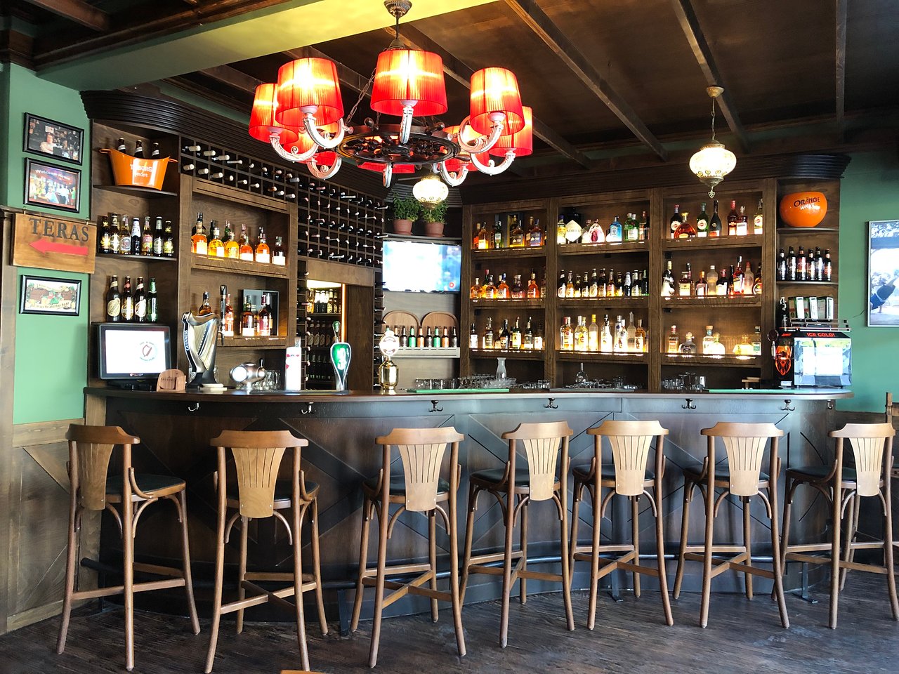 Irish Pub